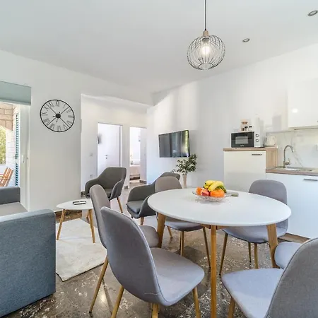 Appartement Atj House *