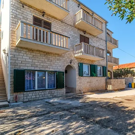 Apartmán Atj House